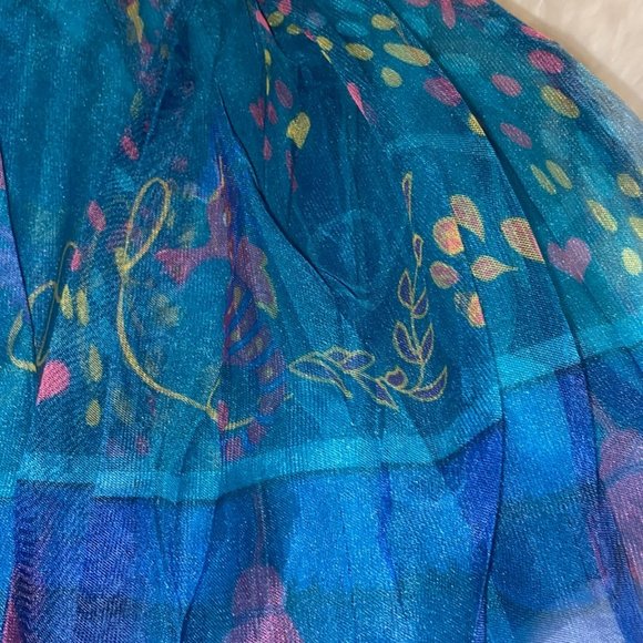 - Mirabel Madrigal Cosplay - Picture 3 of 7